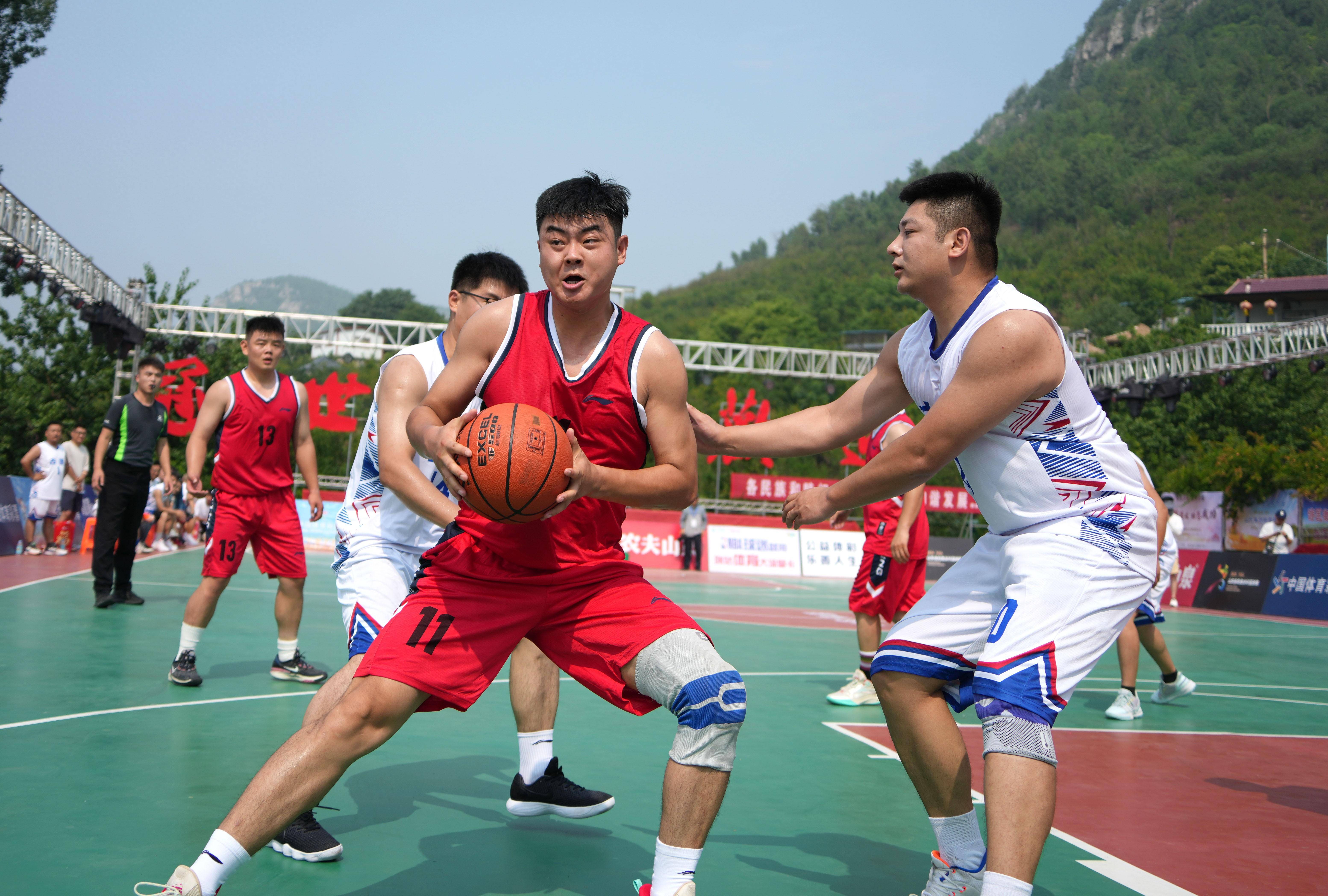 篮球比赛成为了家庭的热门娱乐项目的简单介绍